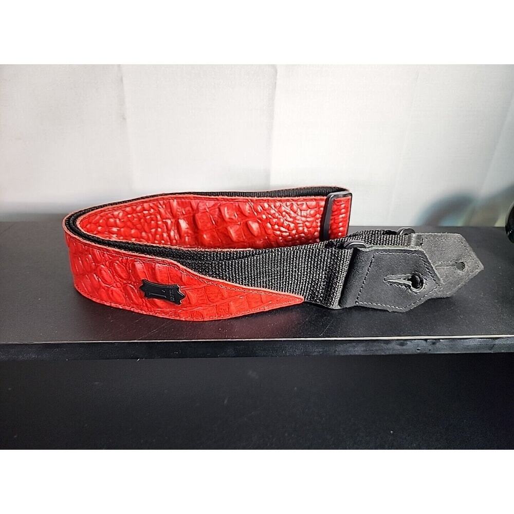 Levys M8CR-RED Immitation Crocodile Leather Guitar Strap Retired RARE Excellent